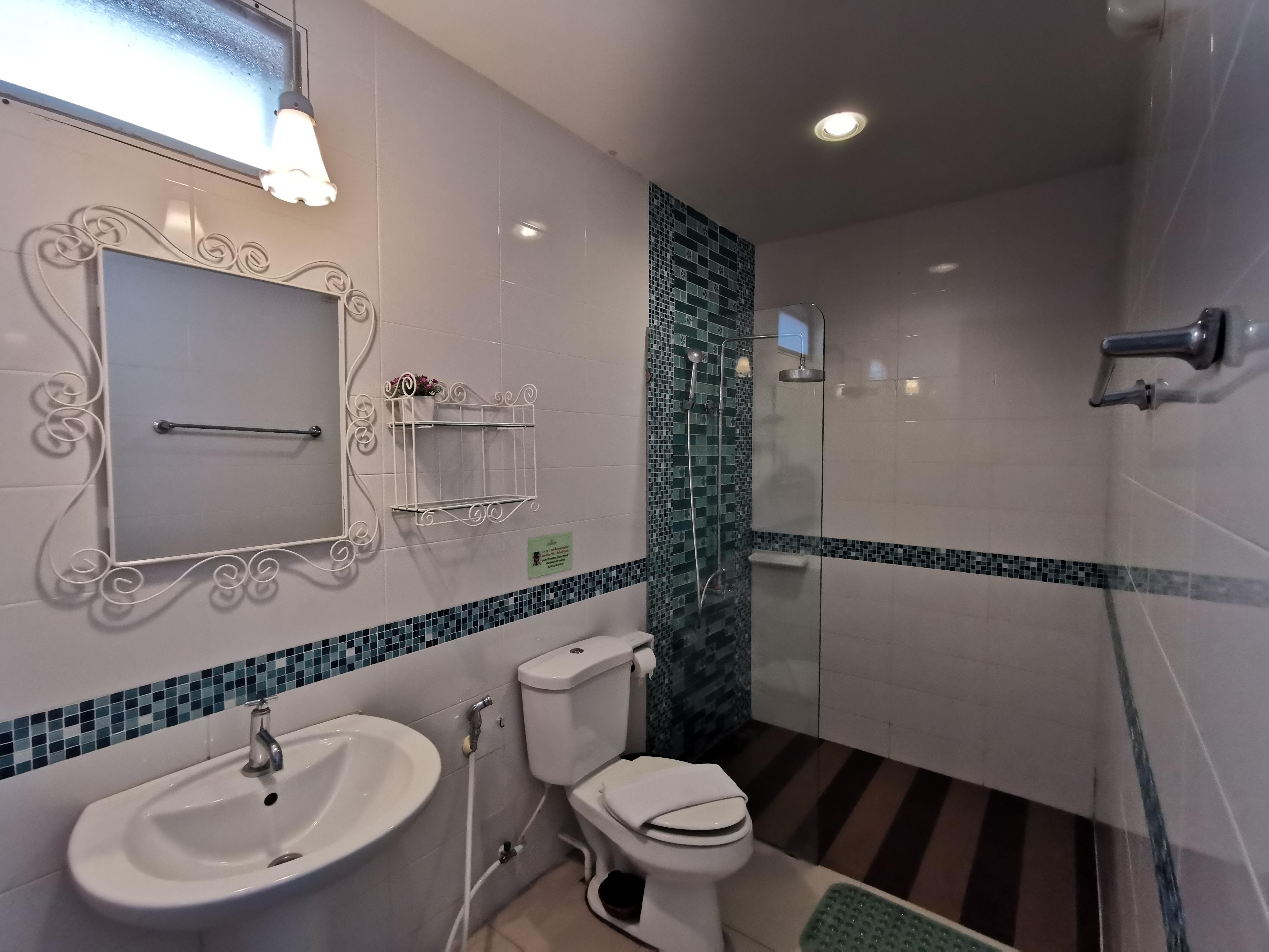 Baan Rabiang Talay Hotel