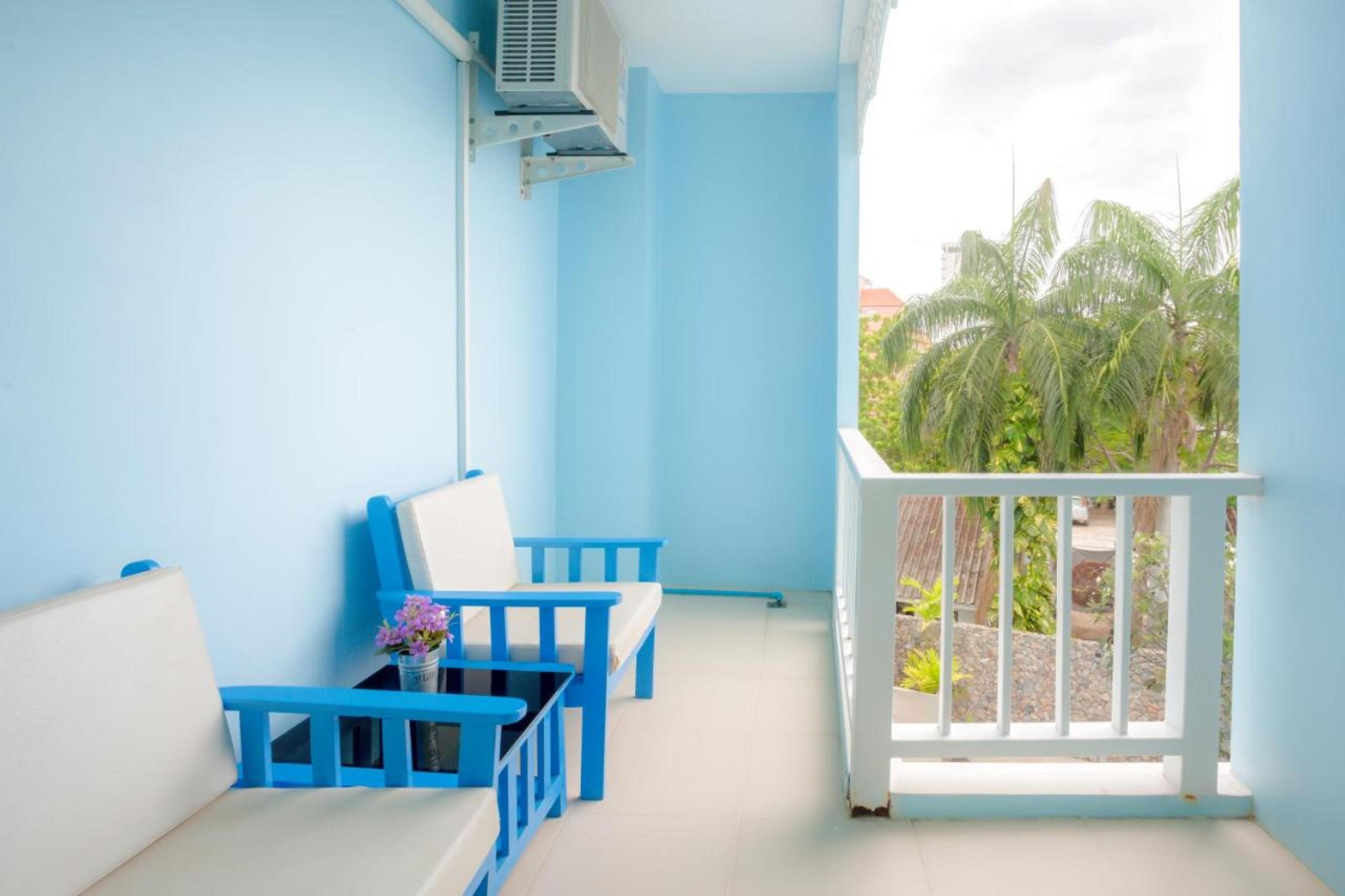 Baan Rabiang Talay Hotel