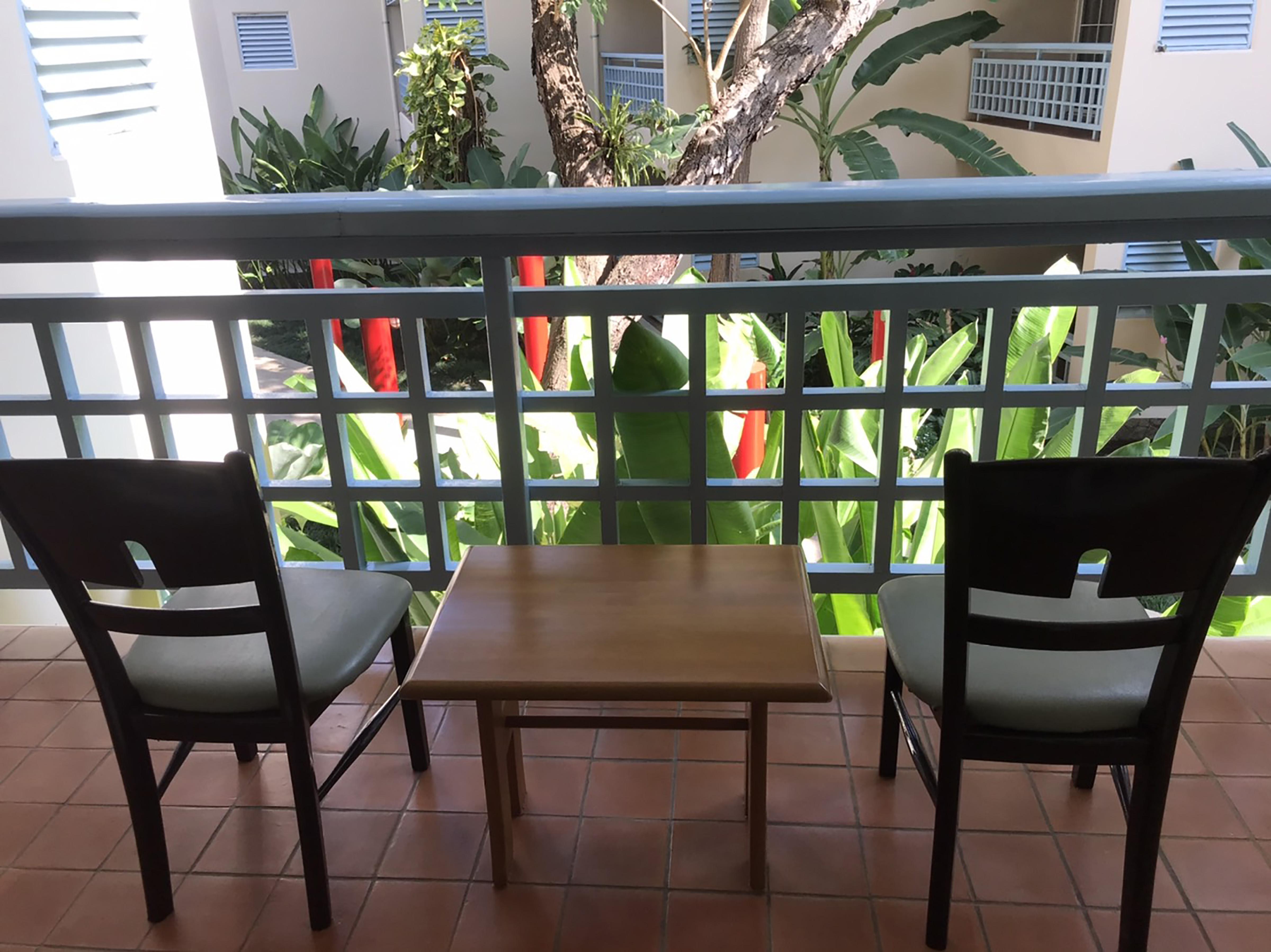 Chom View Hotel, HHQ