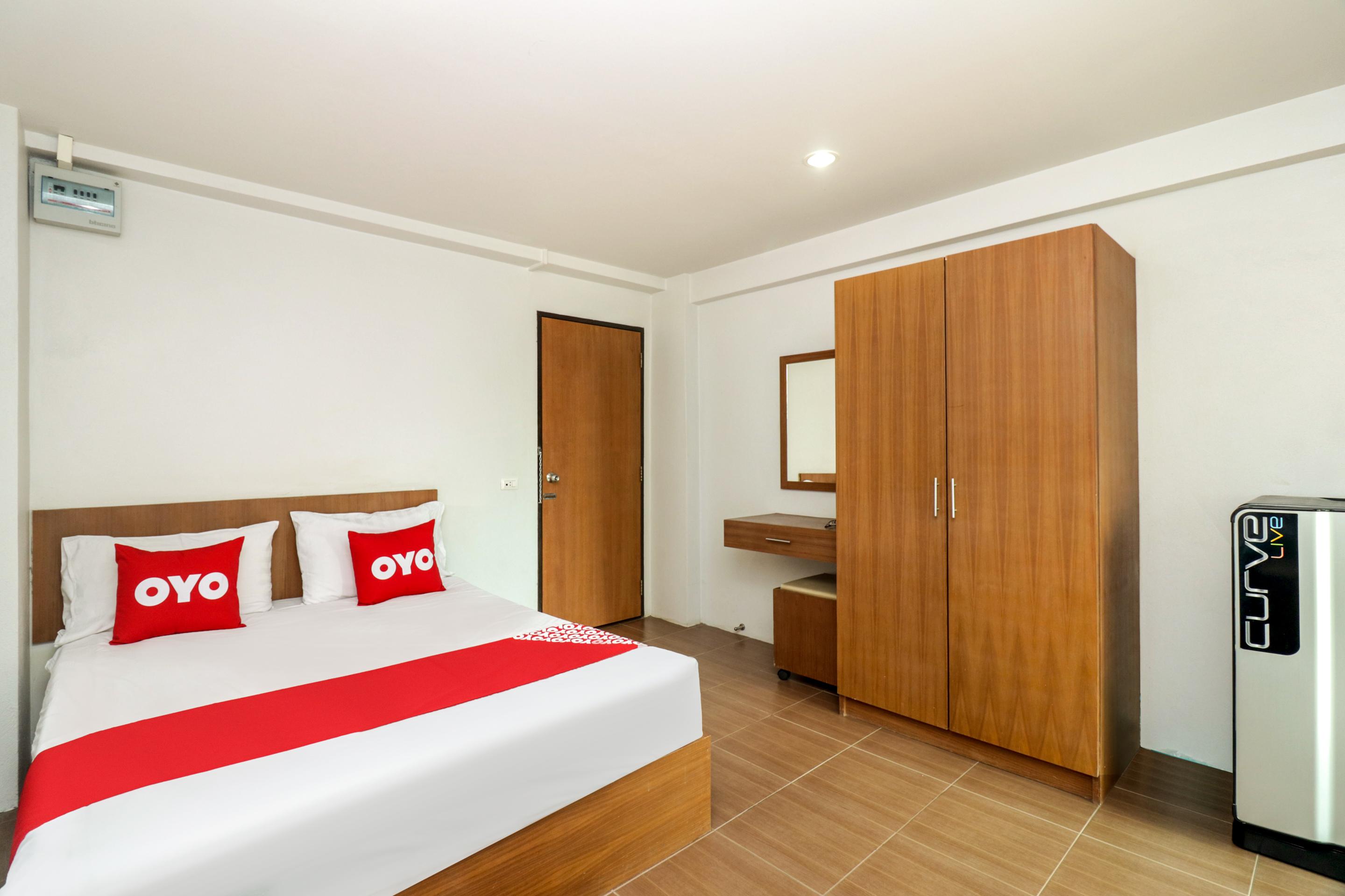 Khách sạn Oyo 227 Suchaya House