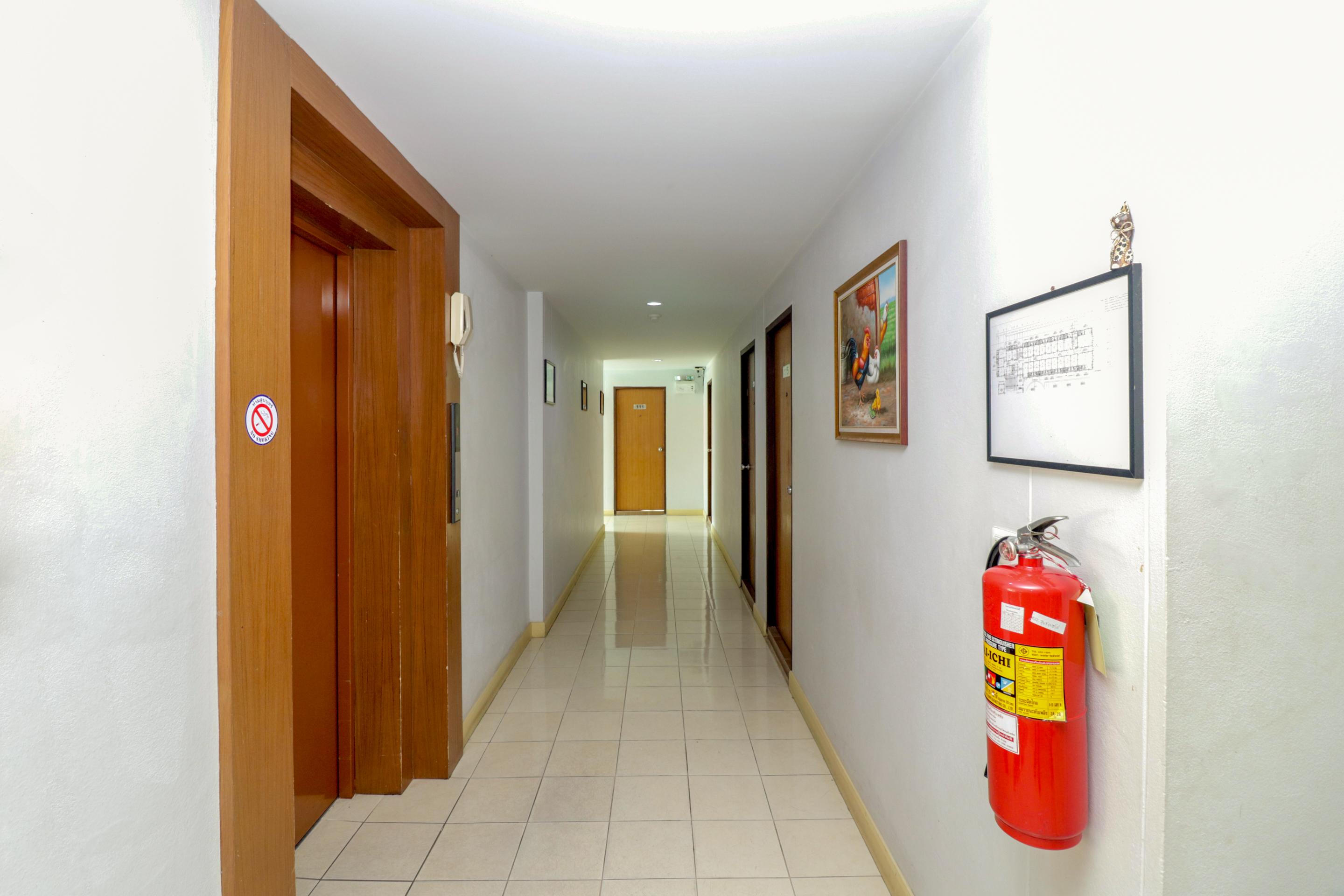 Oyo 227 Suchaya House Khách sạn
