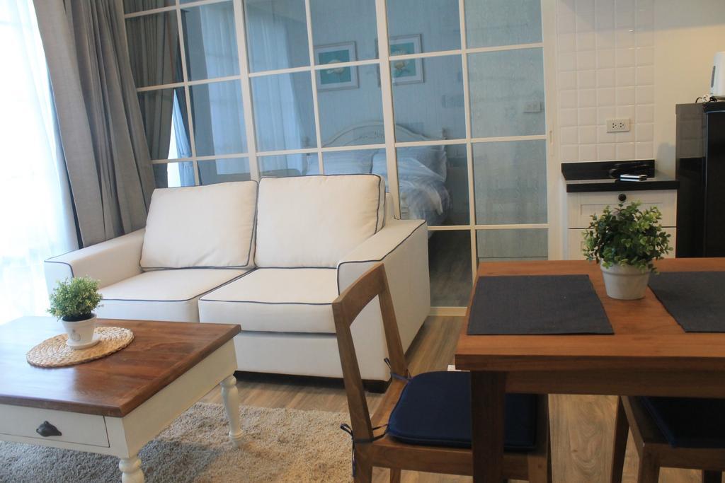 Apartment Summer By Vutchawat HHQ