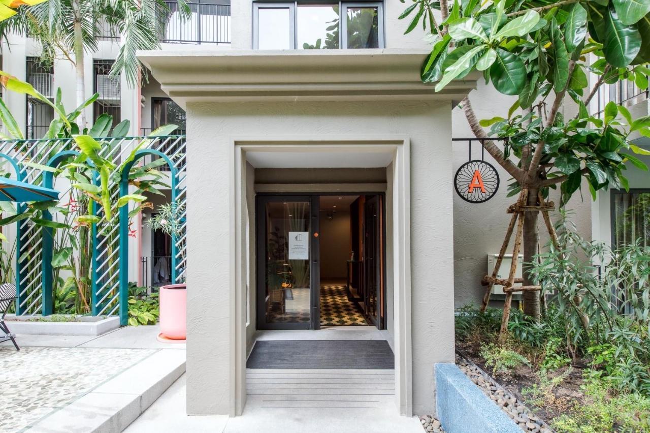 2br Designer's At La Habana Apartment