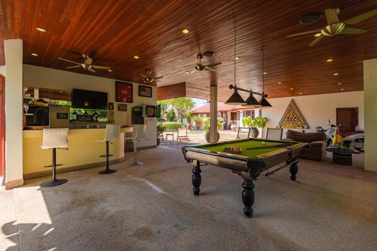 Tropical 6 Bedroom Sanctuary Holiday home