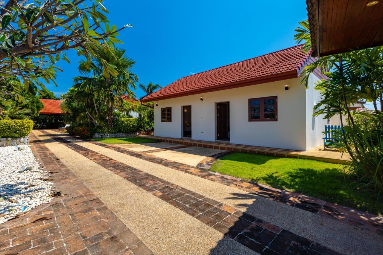 Tropical 6 Bedroom Sanctuary Holiday home Hua Hin