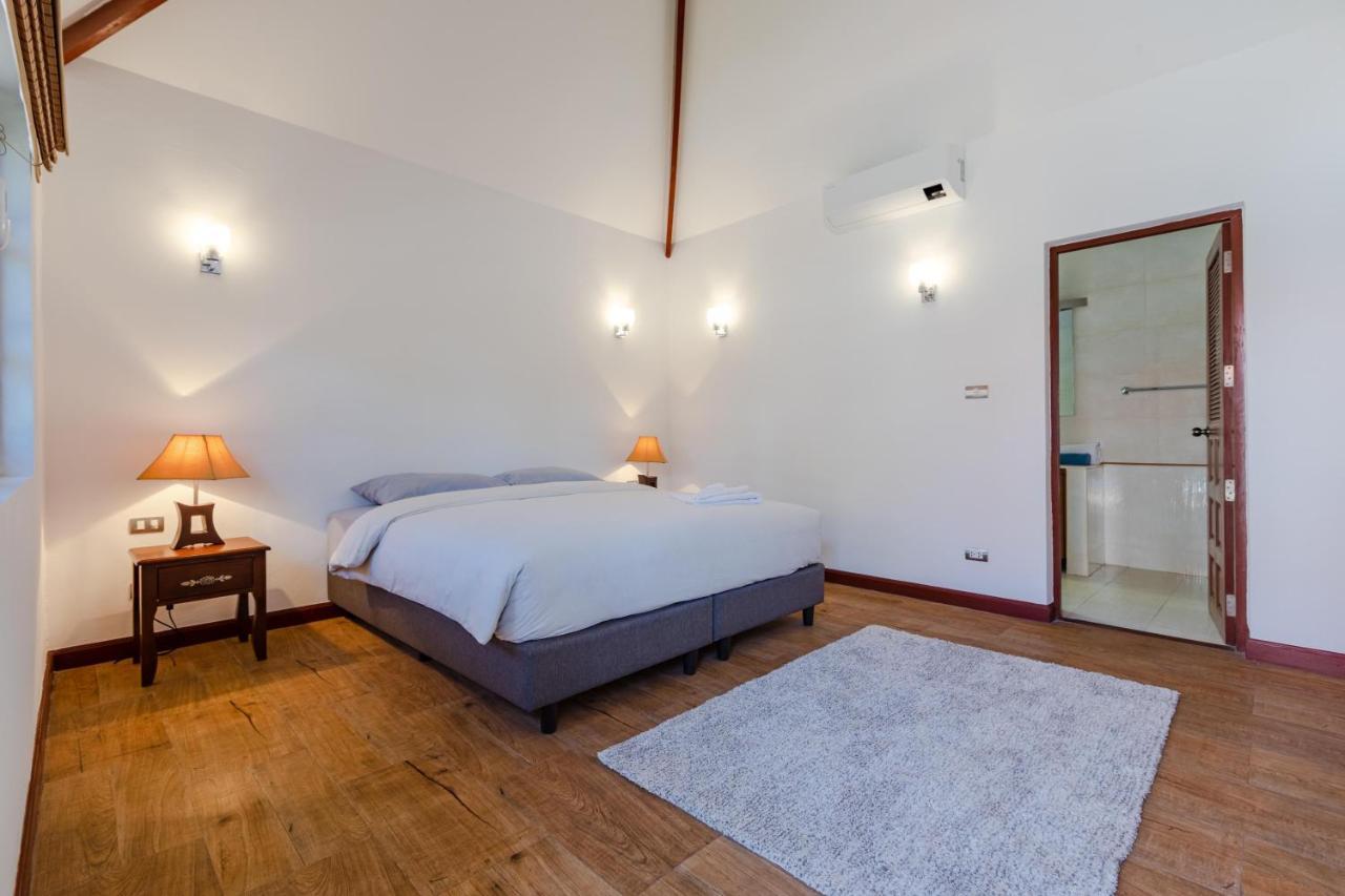 Holiday home Tropical 6 Bedroom Sanctuary *