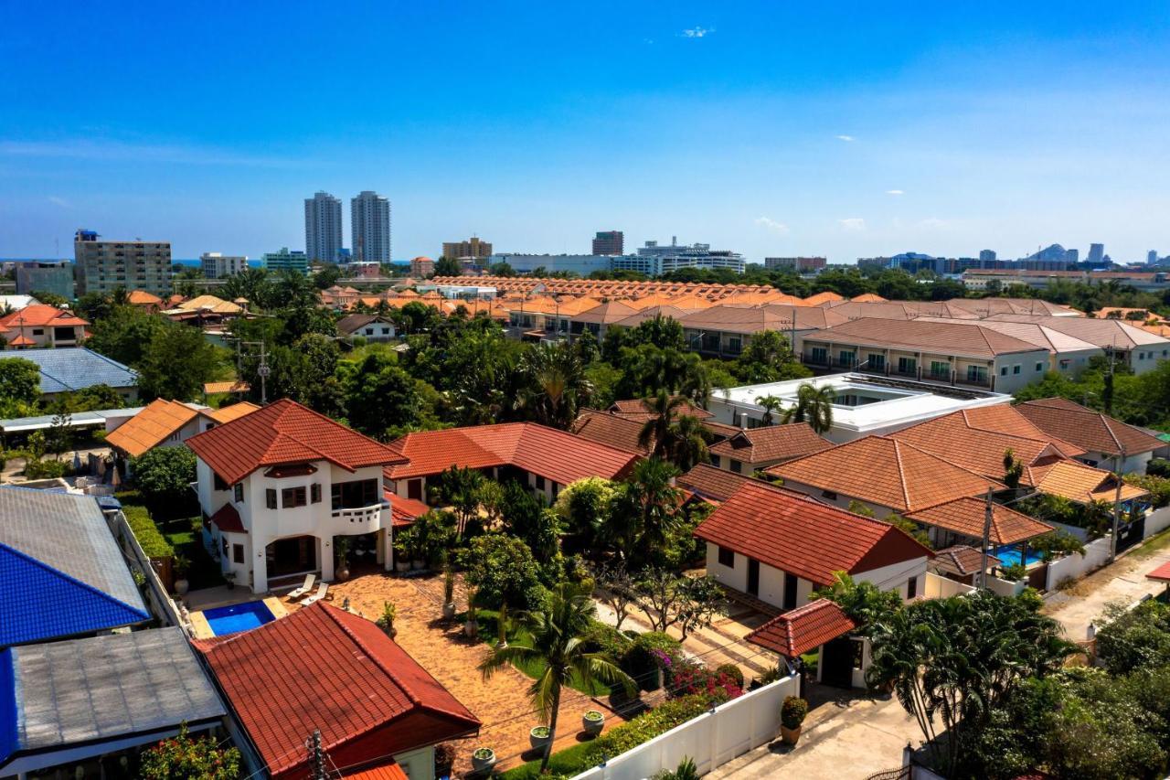 Tropical 6 Bedroom Sanctuary Holiday home Hua Hin