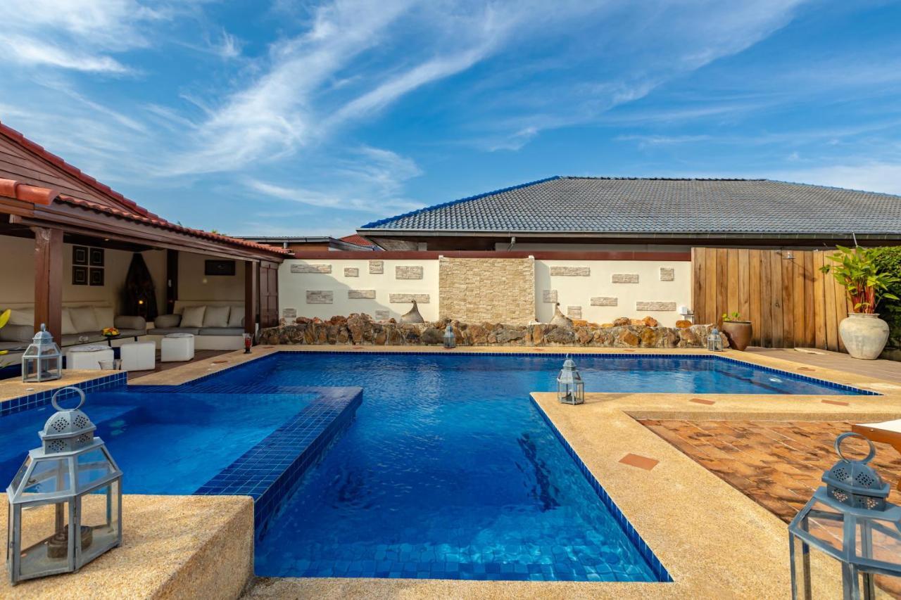 Tropical 6 Bedroom Sanctuary Holiday home