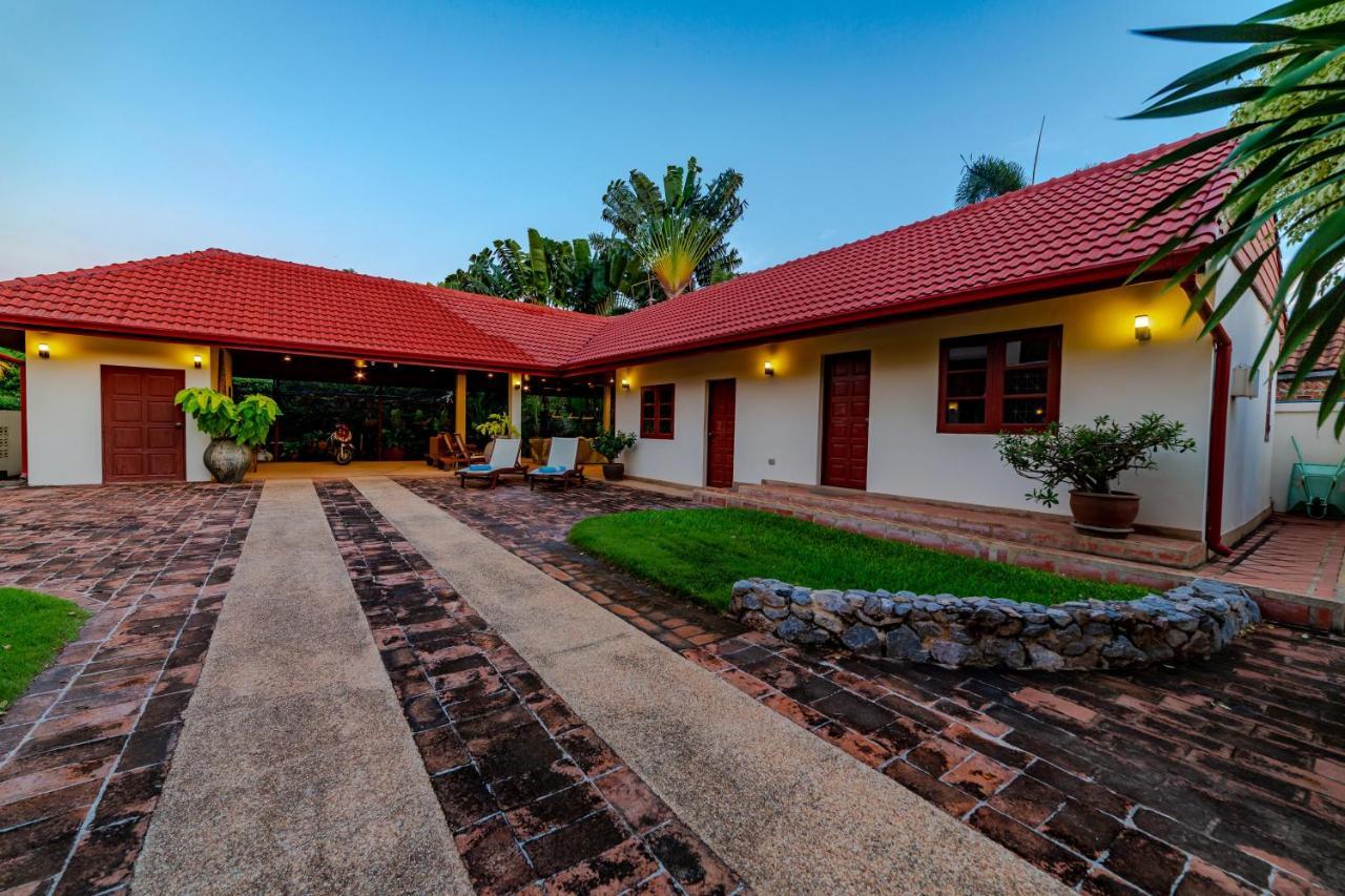 Holiday home Tropical 6 Bedroom Sanctuary *