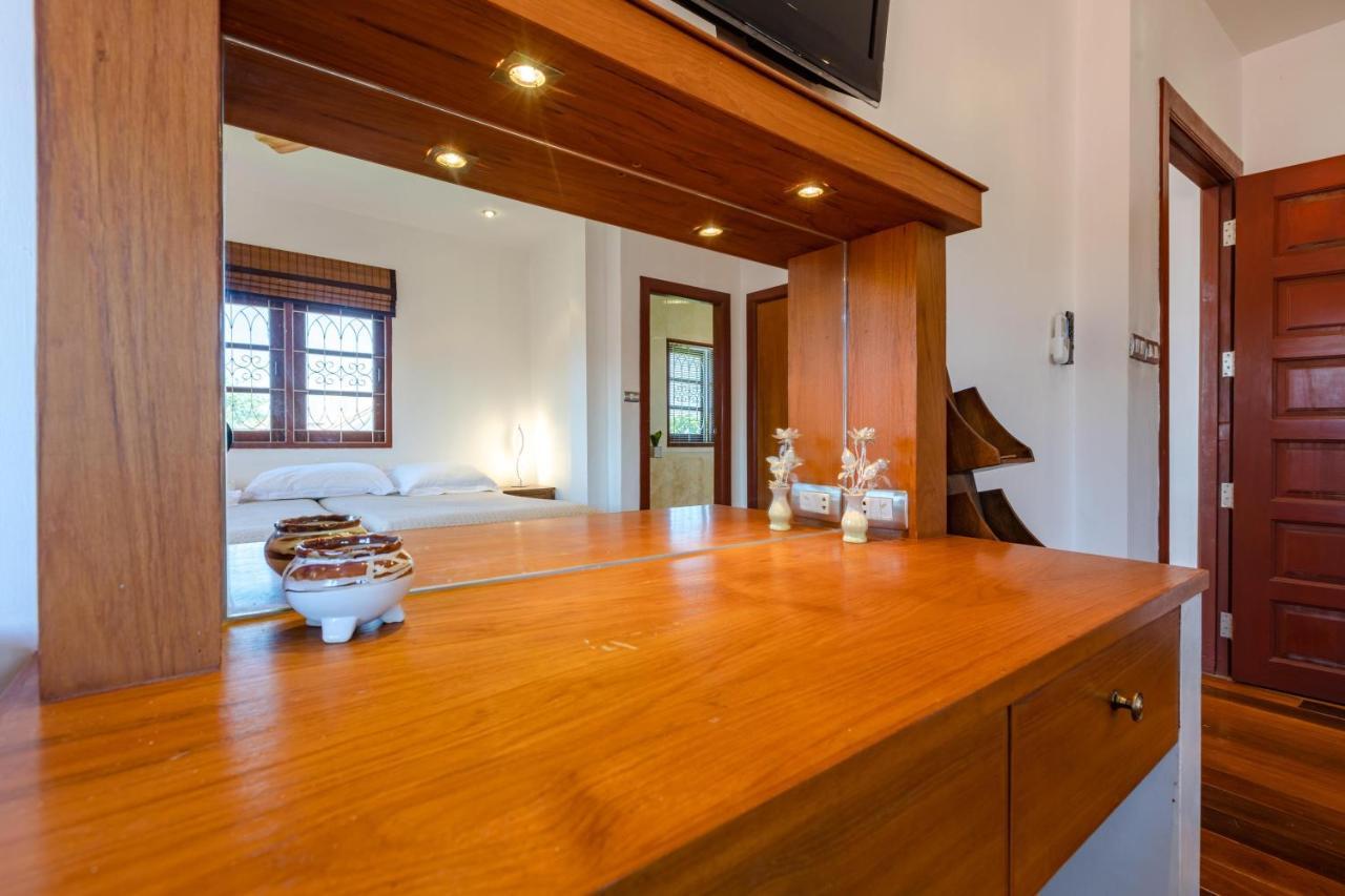 Tropical 6 Bedroom Sanctuary Holiday home *