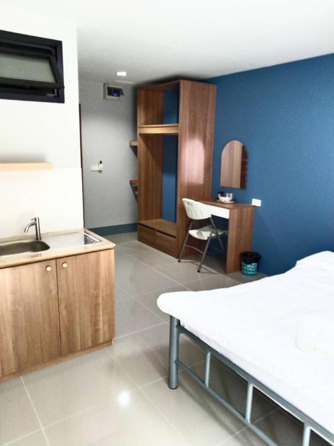 Hotel Dinosaur 4*