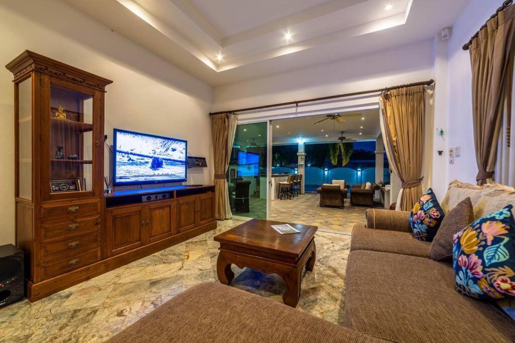 Private 3 Bedroom Pool Pp10
