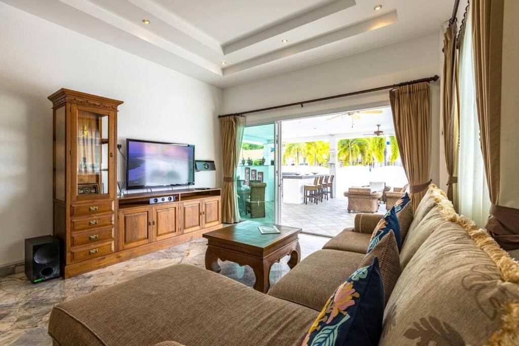 Private 3 Bedroom Pool Pp10 *