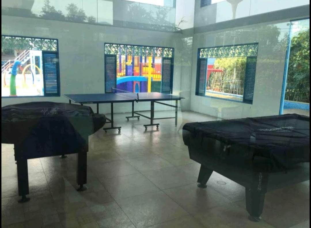 Light, Airy, Pool Views 2 Bed 2 Bath, Free Wifi, Elect *
