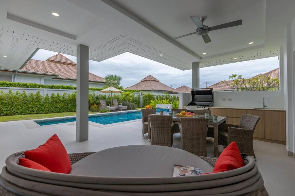 Private 3 Bedroom Pool Ms22