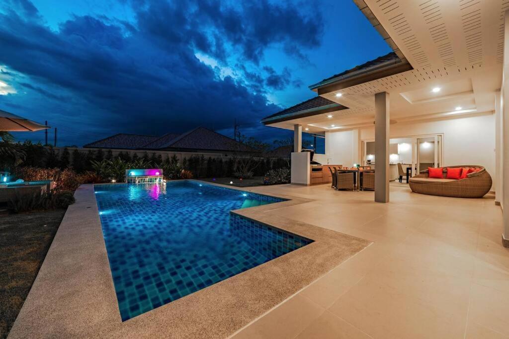 Holiday home Private 3 Bedroom Pool Ms22