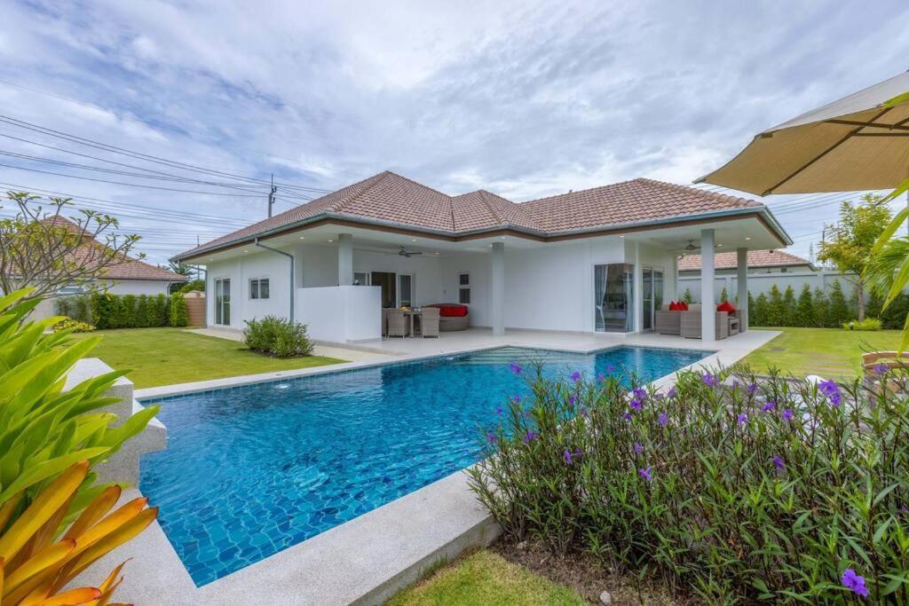 Holiday home Private 3 Bedroom Pool Ms22 *