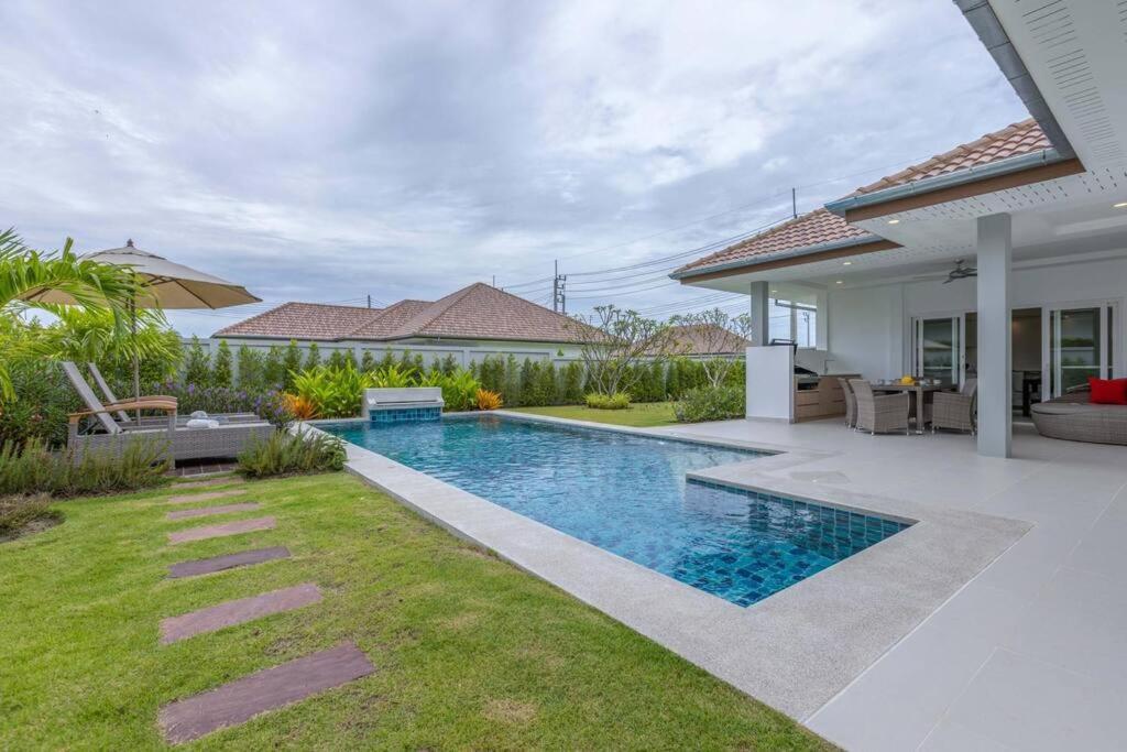 Private 3 Bedroom Pool Ms22 Holiday home *