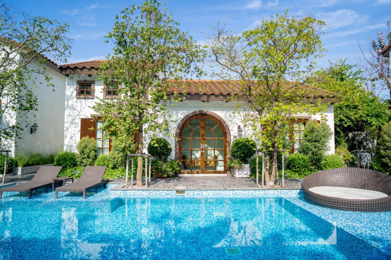 Hotel Seville 4*