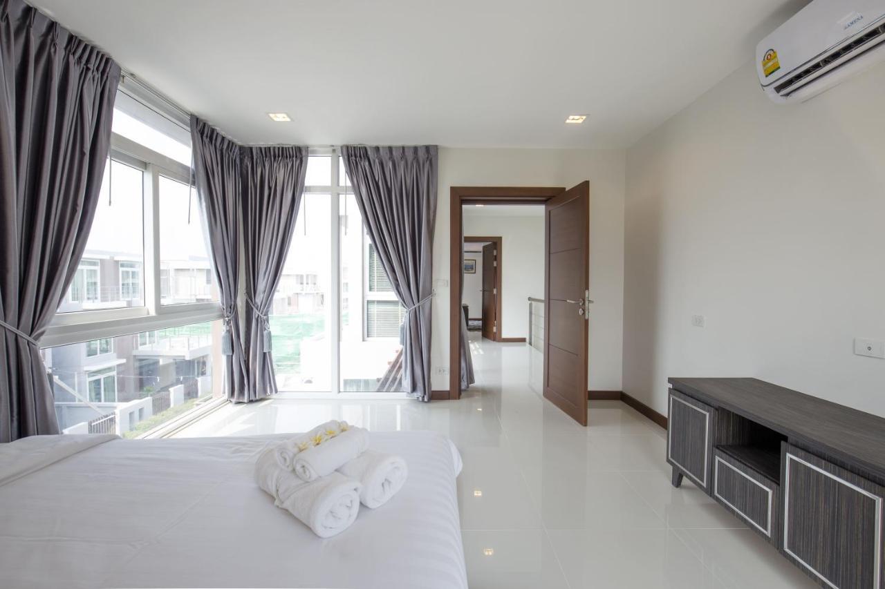 Luxury Pool At Golden Sea * Hua Hin