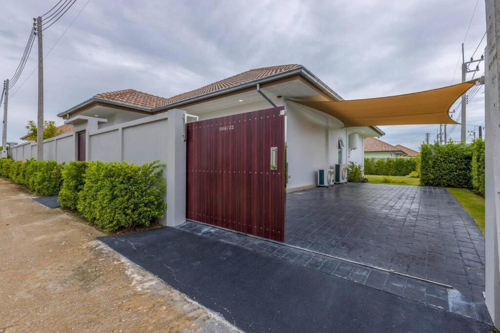 Private 3 Bedroom Pool Ms22 Holiday home