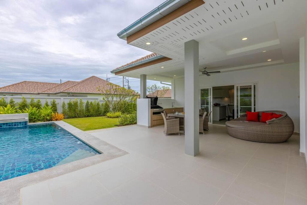Private 3 Bedroom Pool Ms22