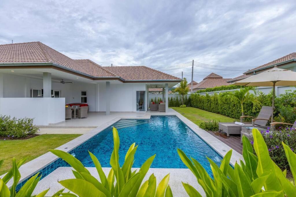 Private 3 Bedroom Pool Ms22 Holiday home