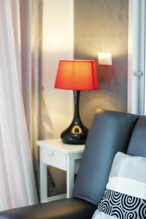 Apartment Flame Tree , Center & Close To Cozy Hua Hin