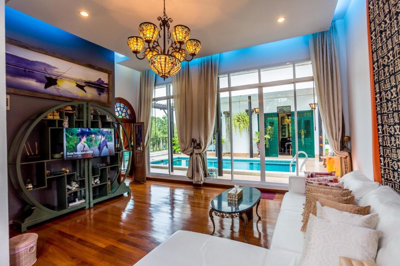 The Secret In The Heart Of Villa *