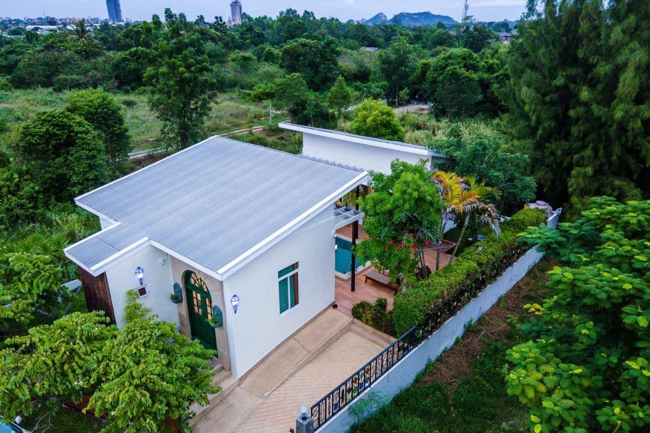 Villa The Secret In The Heart Of *