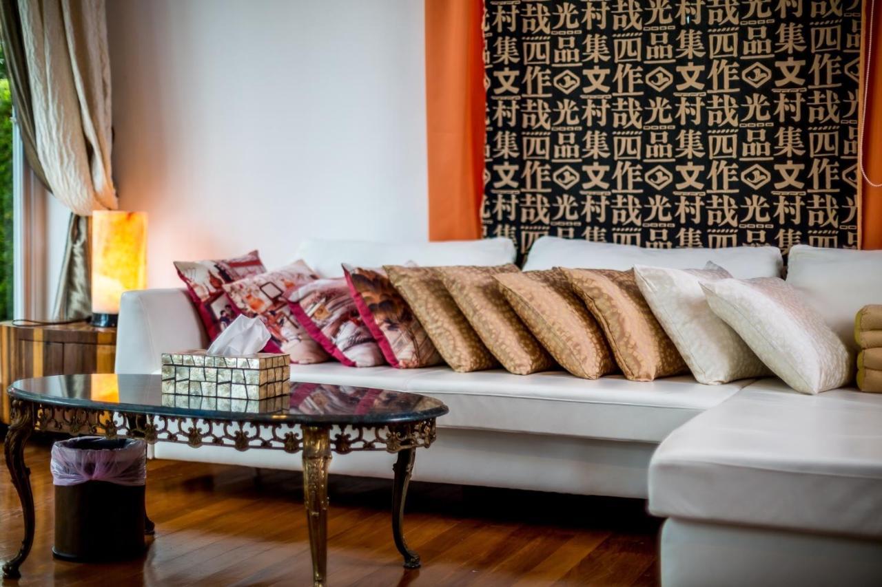 Villa The Secret In The Heart Of *