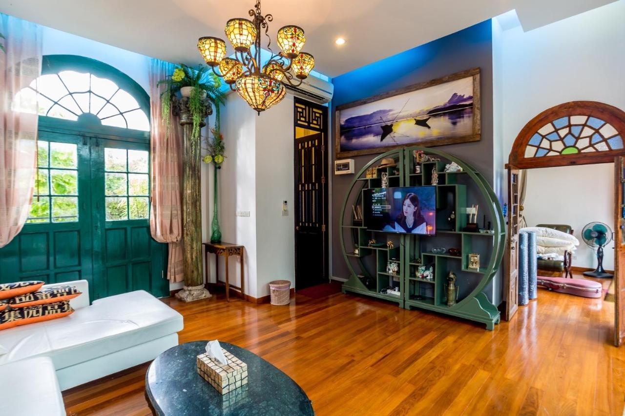 Villa The Secret In The Heart Of *