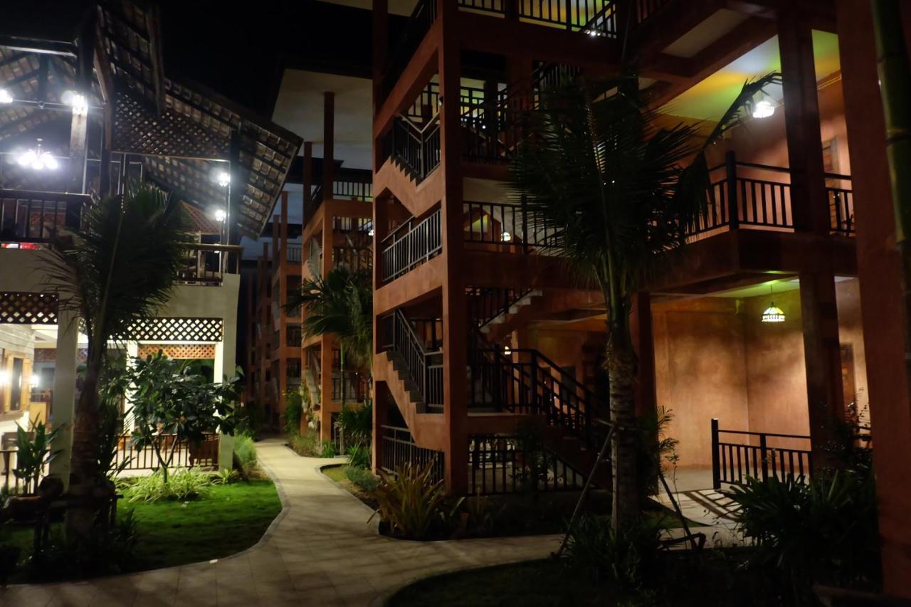 Resort Rainforest Village *