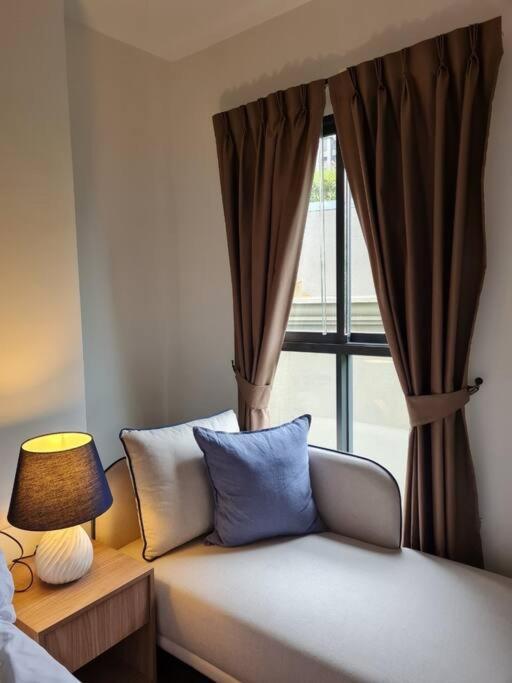 1 Bedroom Pool View Near Beach, Cicada Apartment *