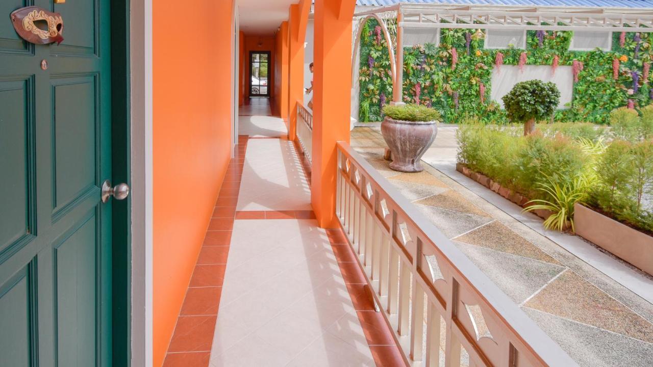 Khách sạn Reddoorz Venice Boutique 3*