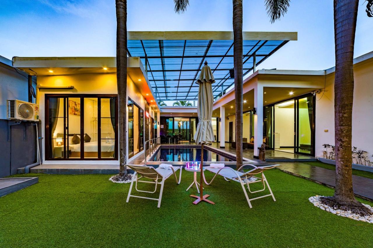Holiday home 4 Bedroom Modern Pool Bl10 *