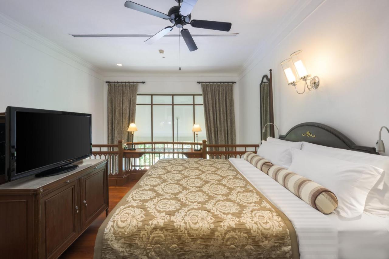 Centara Grand Beach &