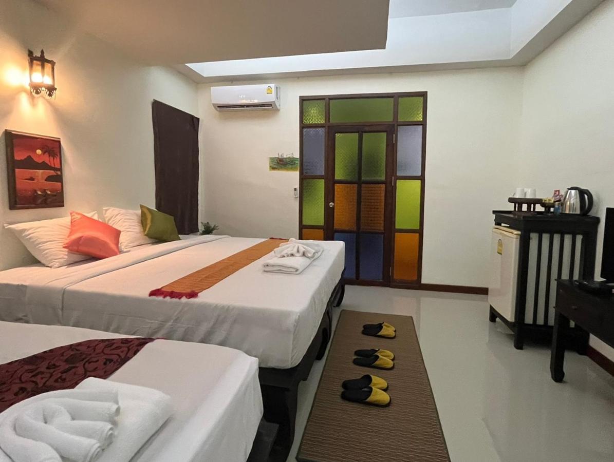 Rainforest Village Resort *