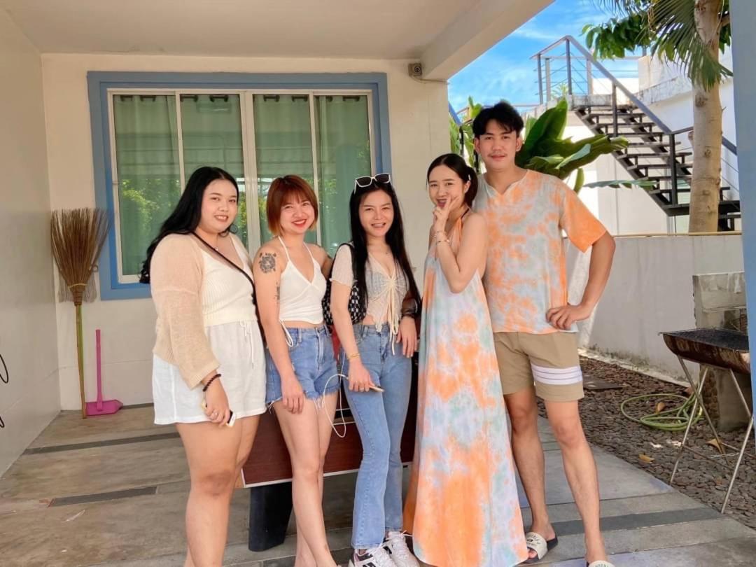 เรนโบว์ ปาร์ตี้ พูลวิลล่า Rainbow Party Hua-hin Poolvilla Villa