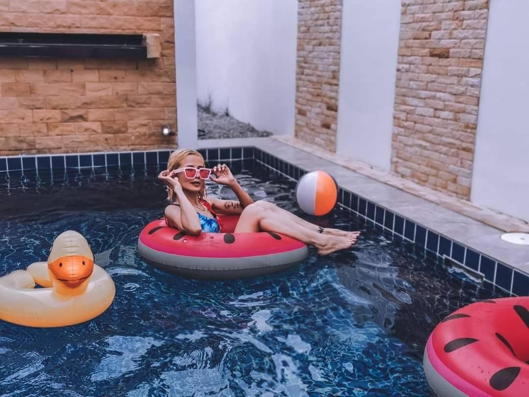 Villa สโลไลฟ์ ปาร์ตี้ พูลวิลล่า Slowlife Party Hua-hin Pool