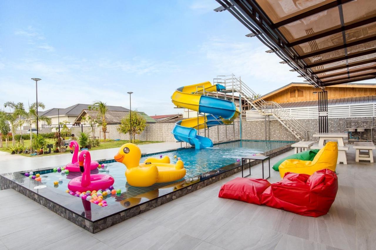 Ban Kiang Rak Pool *