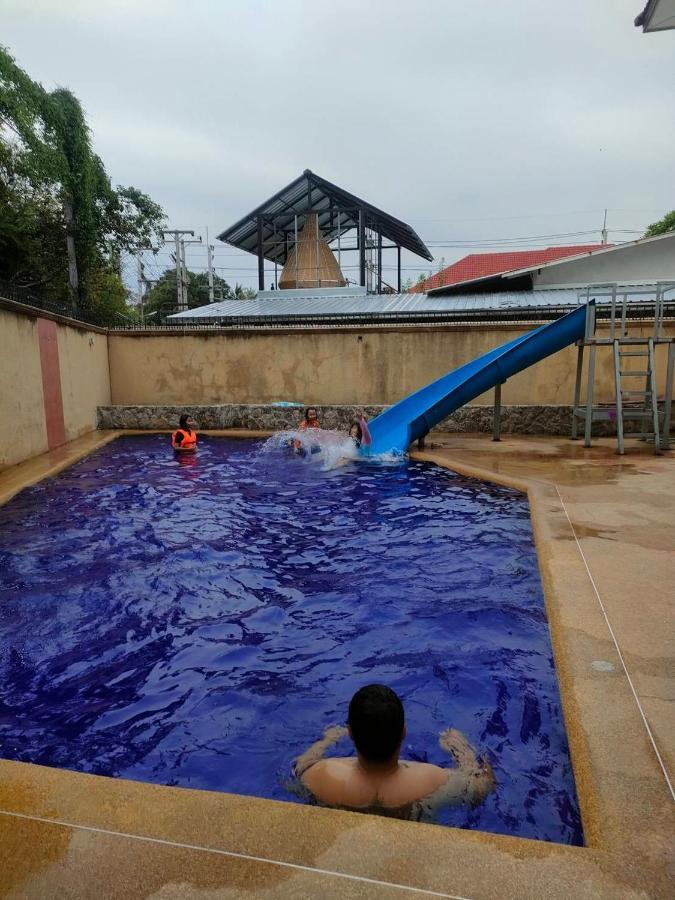 ปาล์ม ปาร์ตี้ พูลวิลล่า Palm Party Hua-hin Pool Hua Hin