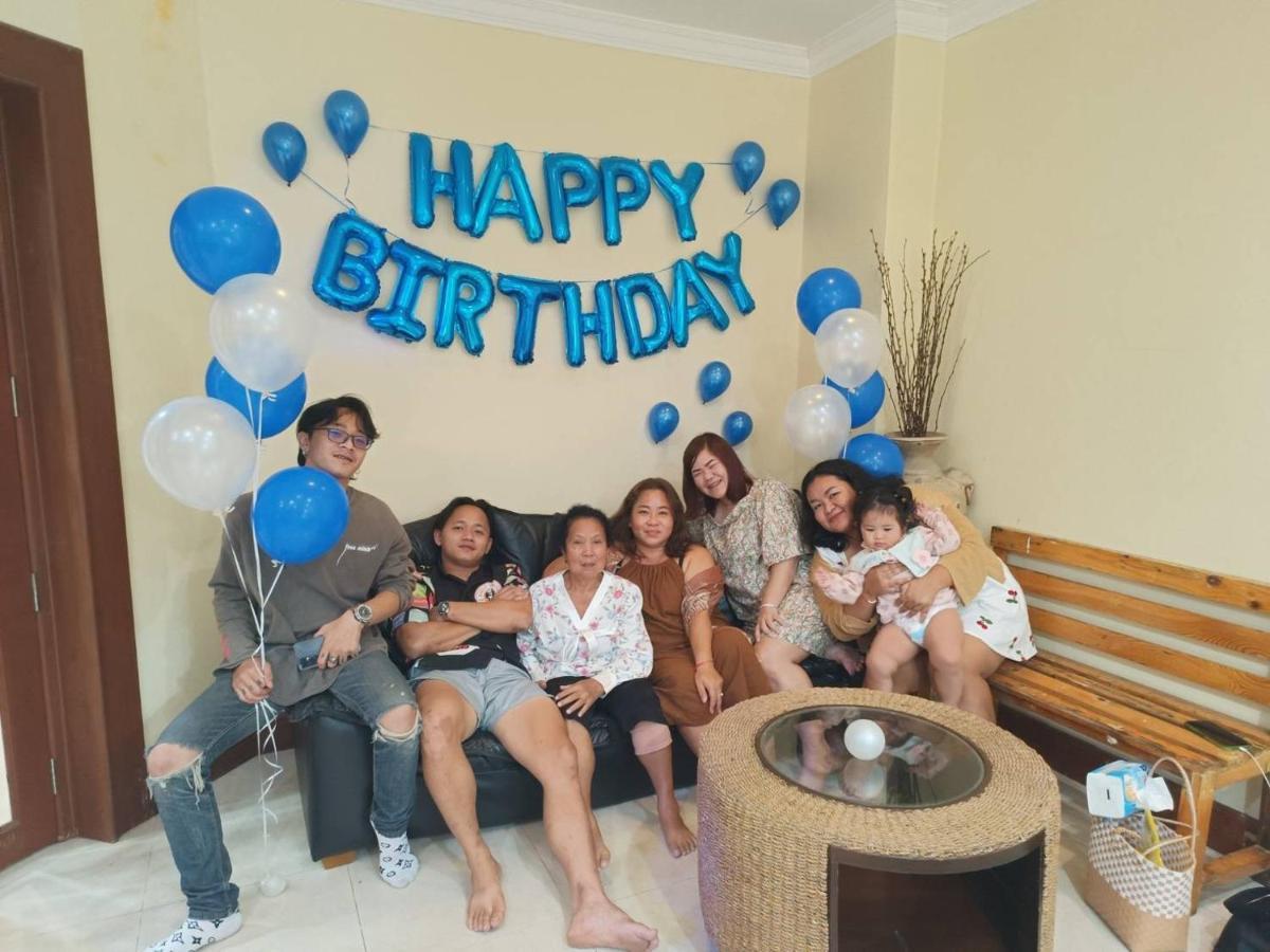 ปาล์ม ปาร์ตี้ พูลวิลล่า Palm Party Hua-hin Pool Villa