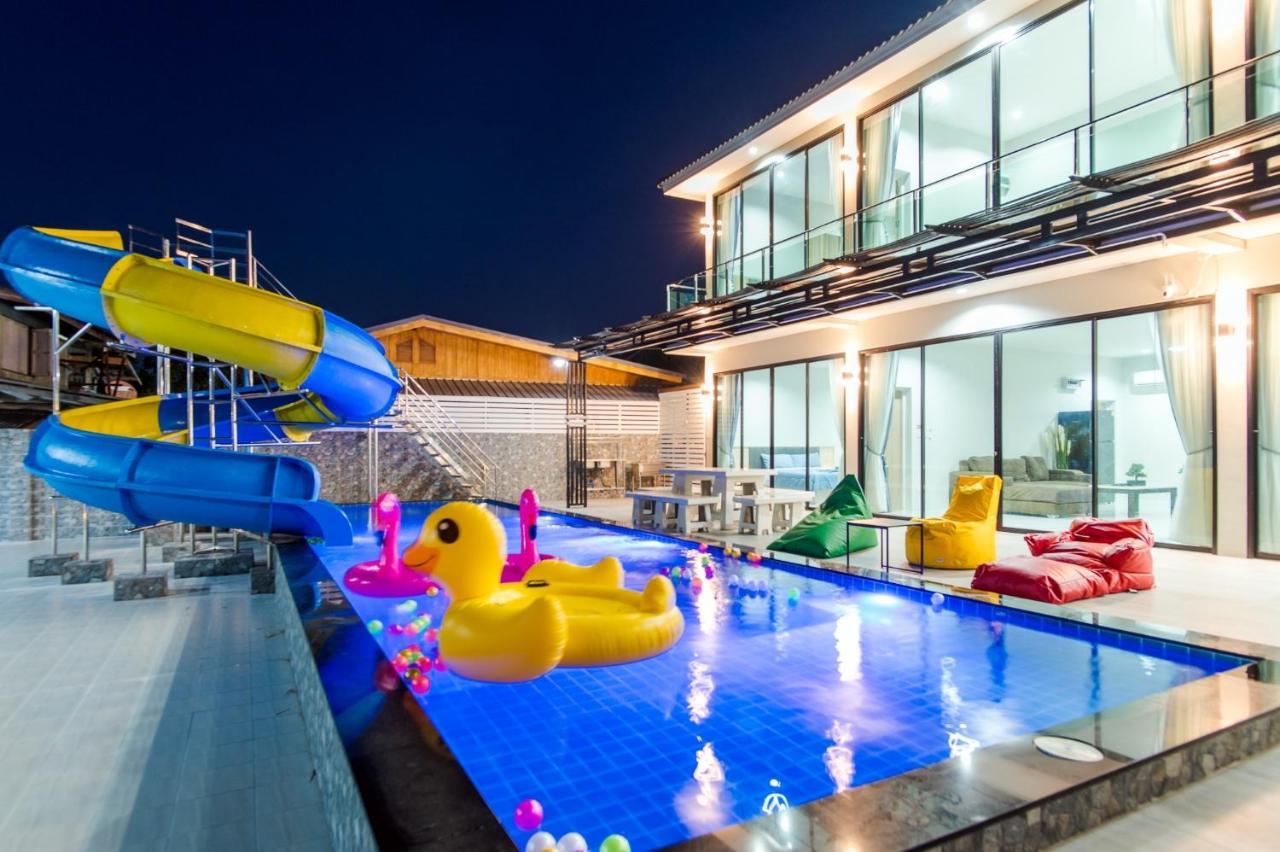 Ban Kiang Rak Pool Villa *