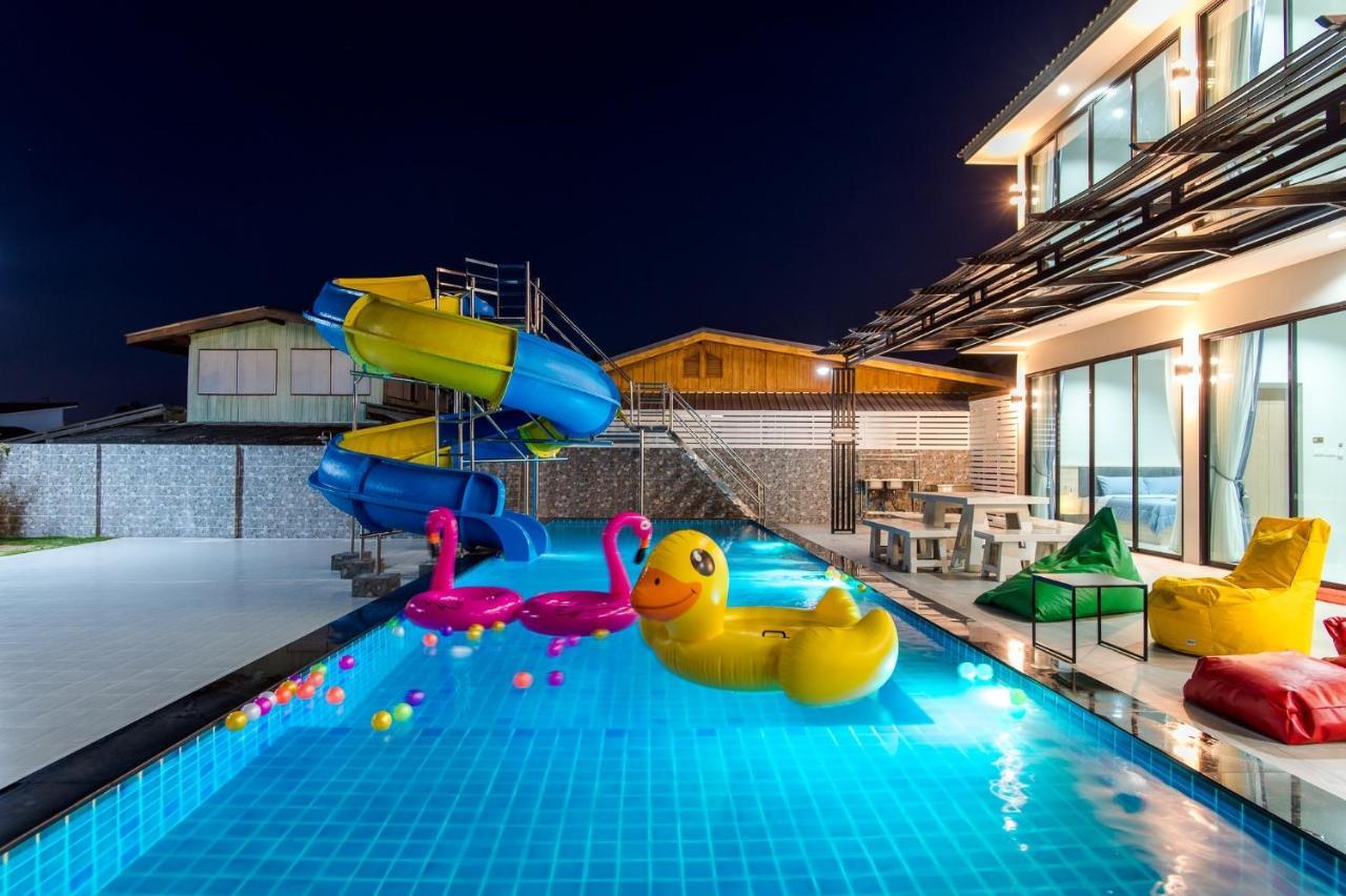 Ban Kiang Rak Pool *