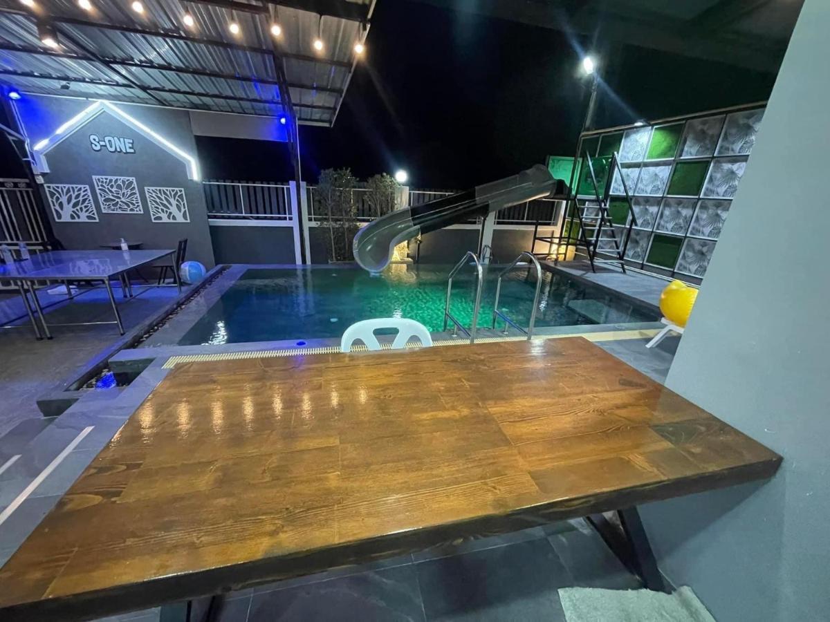 S-one Poolvilla