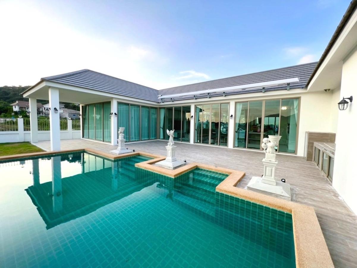 Villa Luxurious 4-bedroom Pool With Best Mountain Views