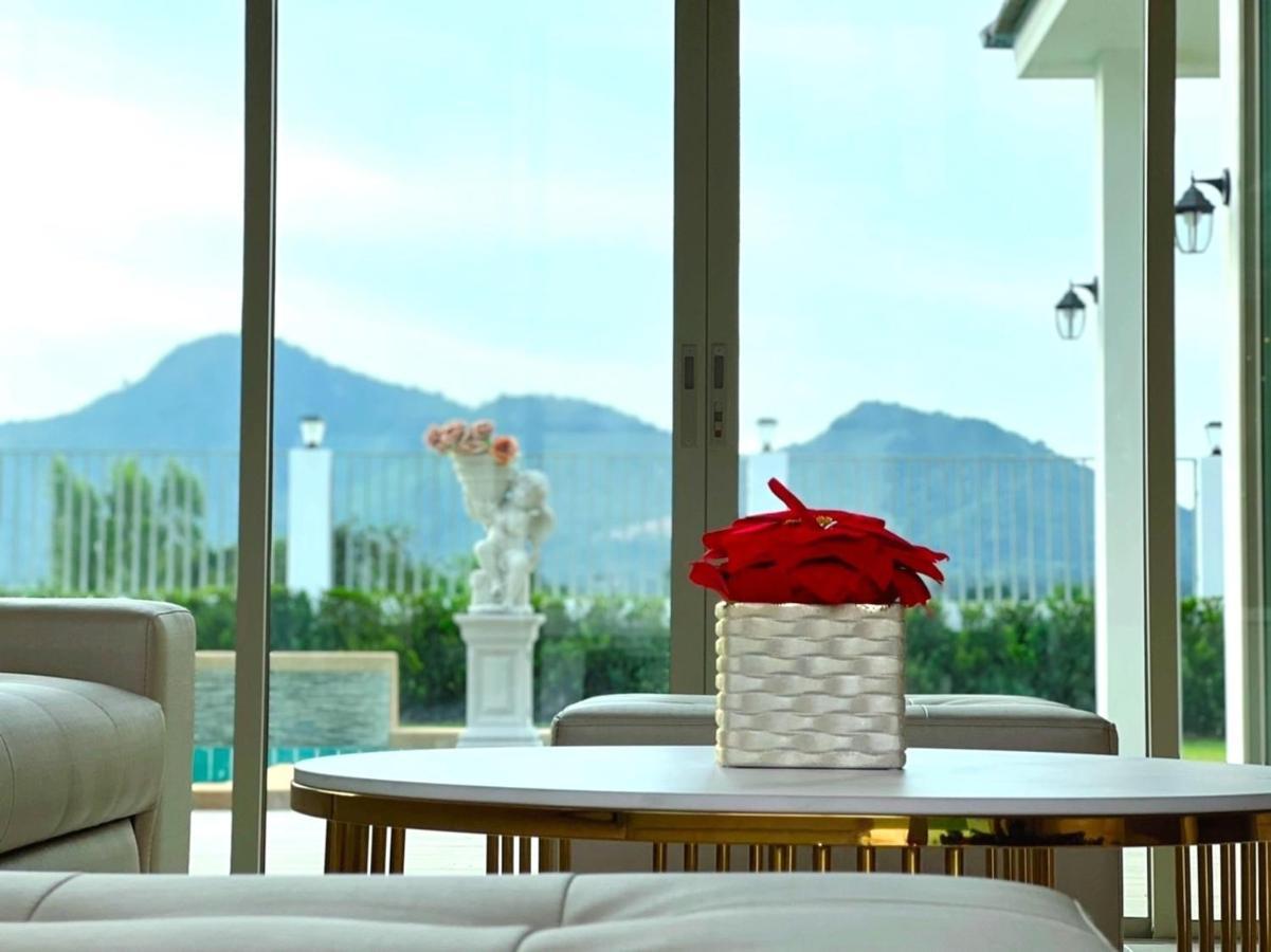 Luxurious 4-bedroom Pool With Best Mountain Views Villa Hua Hin