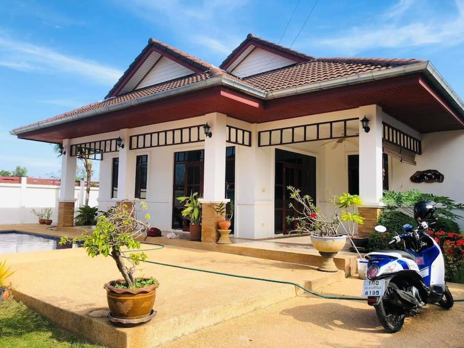 Private Pool-villa Baan Roth, Gated Community 24/7 Villa *