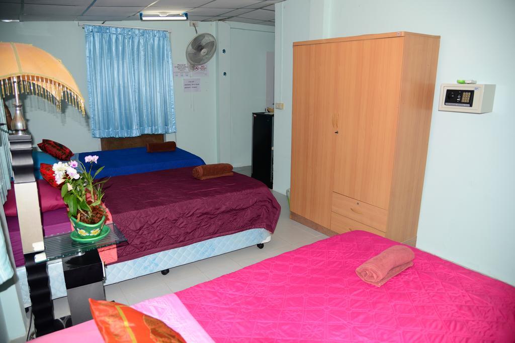 Jenny House Asrama *